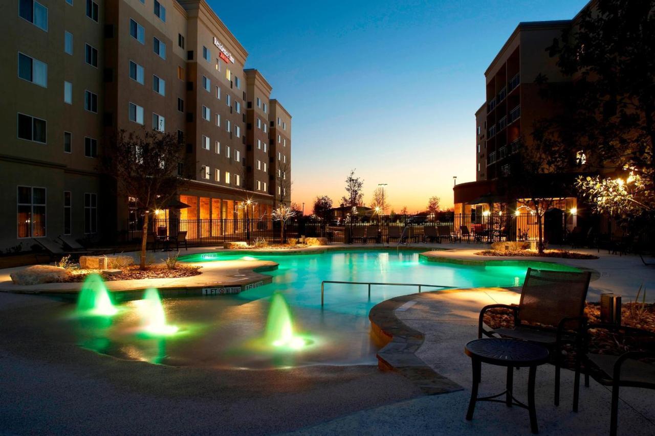 Residence Inn By Marriott San Antonio Six Flags At The Rim Εξωτερικό φωτογραφία